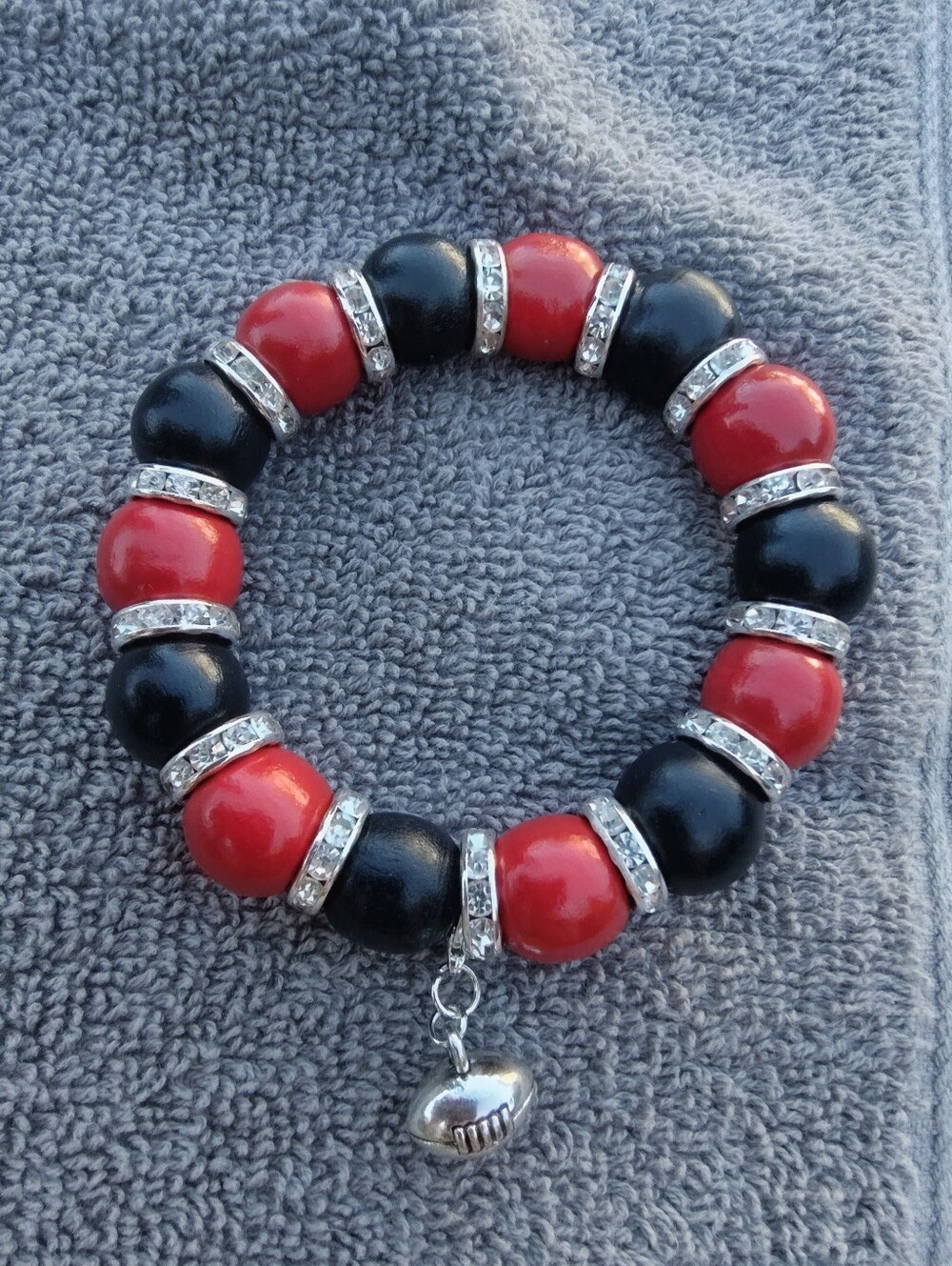 🏈 Elegant Red/Black W/Silver Accents Beaded Bracelet Removable Football Charm